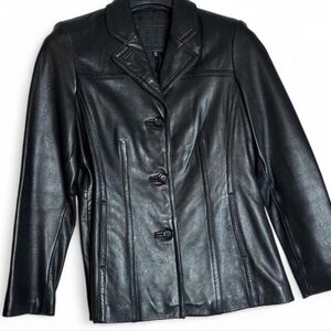 Avanti Women's Sleek Black Leather Jacket